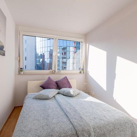 Flexible Selfcheckins 31 - Zagreb - Garage - Loggia - New Appartement Buitenkant foto