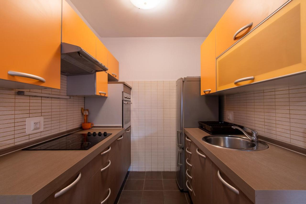 Flexible Selfcheckins 31 - Zagreb - Garage - Loggia - New Appartement Buitenkant foto