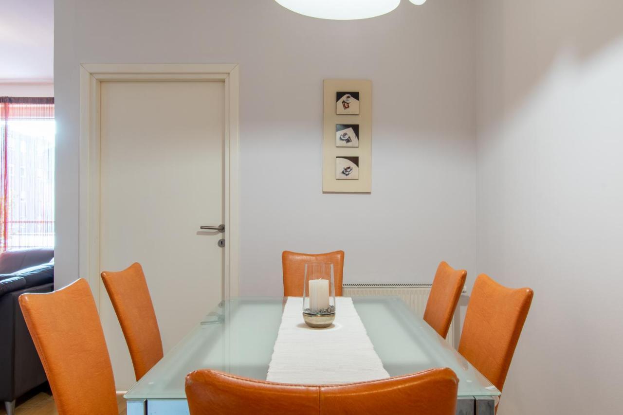 Flexible Selfcheckins 31 - Zagreb - Garage - Loggia - New Appartement Buitenkant foto